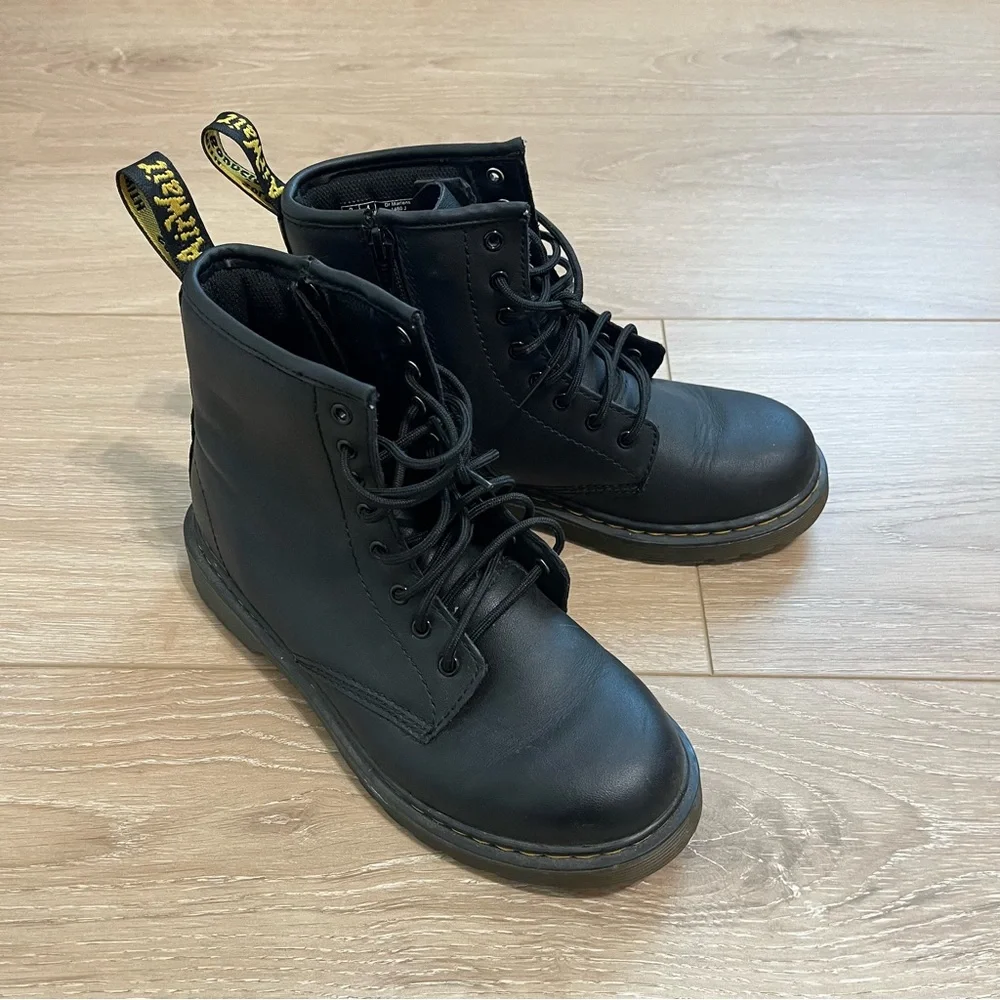 Dr. Martens Junior 1460 Softy T Leather Lace Up Boots Size 4